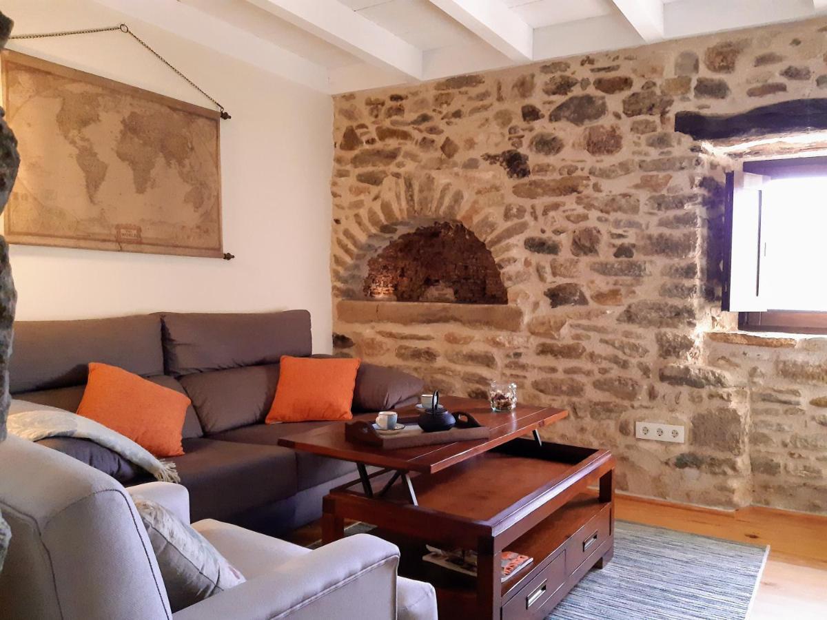 Monells - Casa Rural - Can Felip Exteriör bild