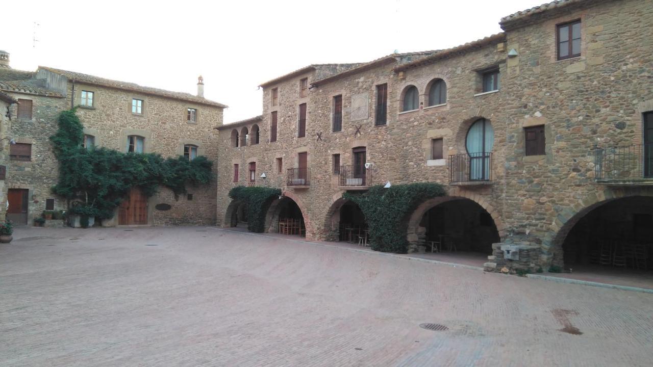Monells - Casa Rural - Can Felip Exteriör bild